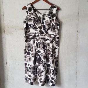 Julian Taylor black floral shift dress sz 16